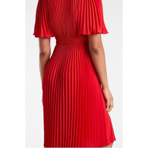 Women’s Express Pleated Smocked Waist Midi Dress V-neck XS (Red) NWT - Picture 6 of 7